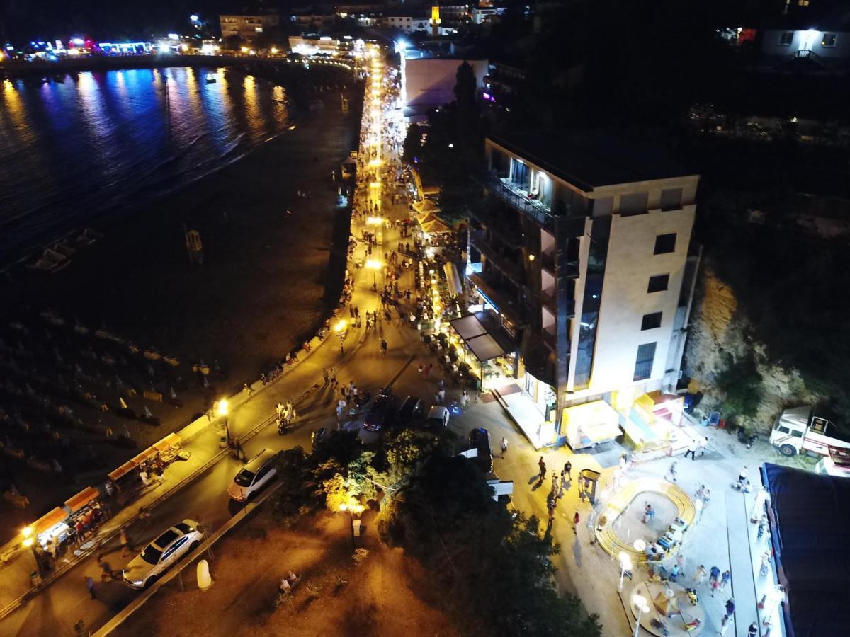 Hotel Cruiser Ulcinj Exterior photo
