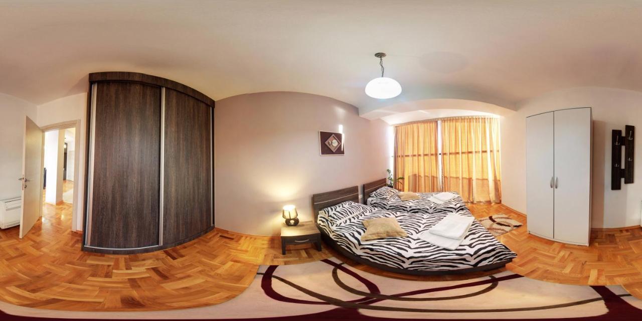 Hotel Cruiser Ulcinj Exterior photo