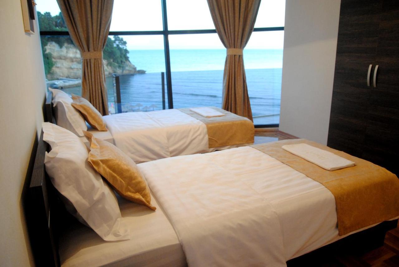 Hotel Cruiser Ulcinj Exterior photo
